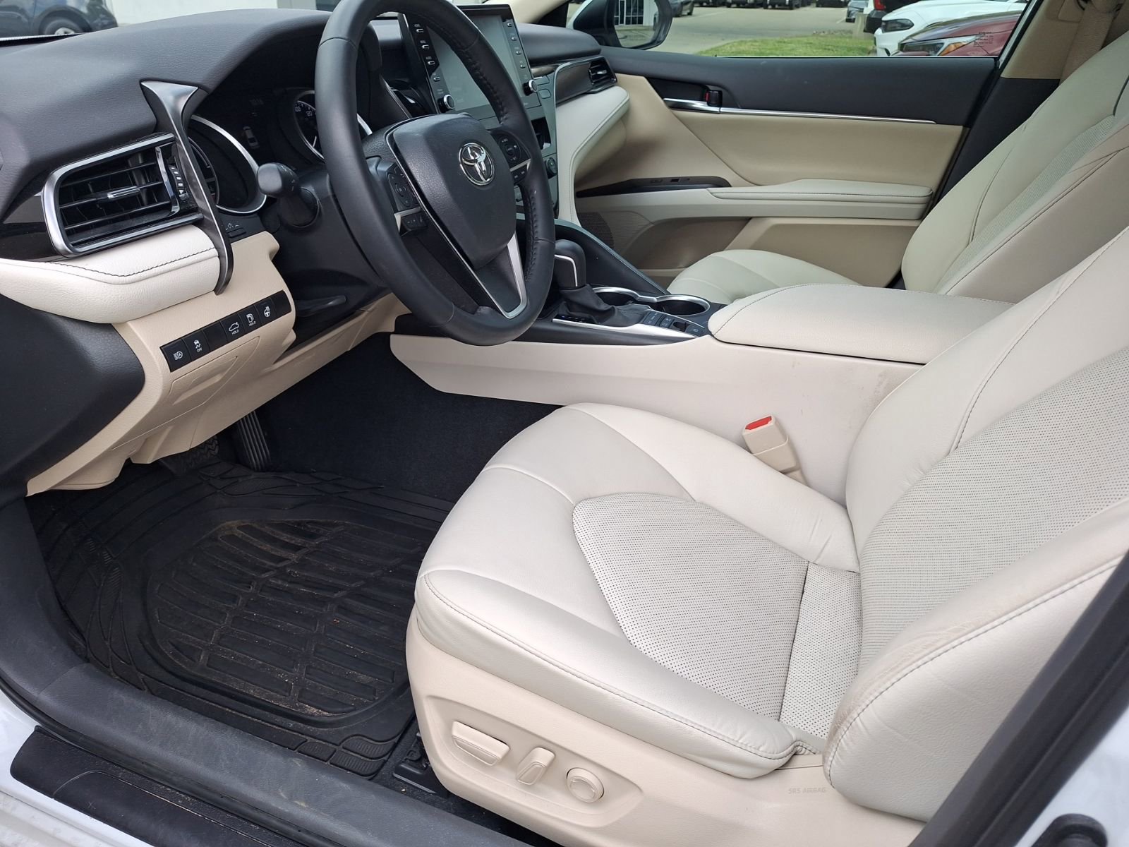 Used 2024 Toyota Camry XLE w/ Cold Weather Package image 14