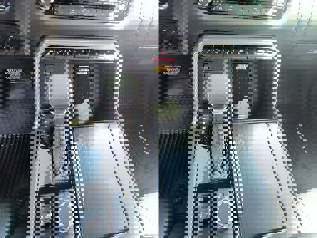 Used 2024 Toyota Tundra Platinum image 19