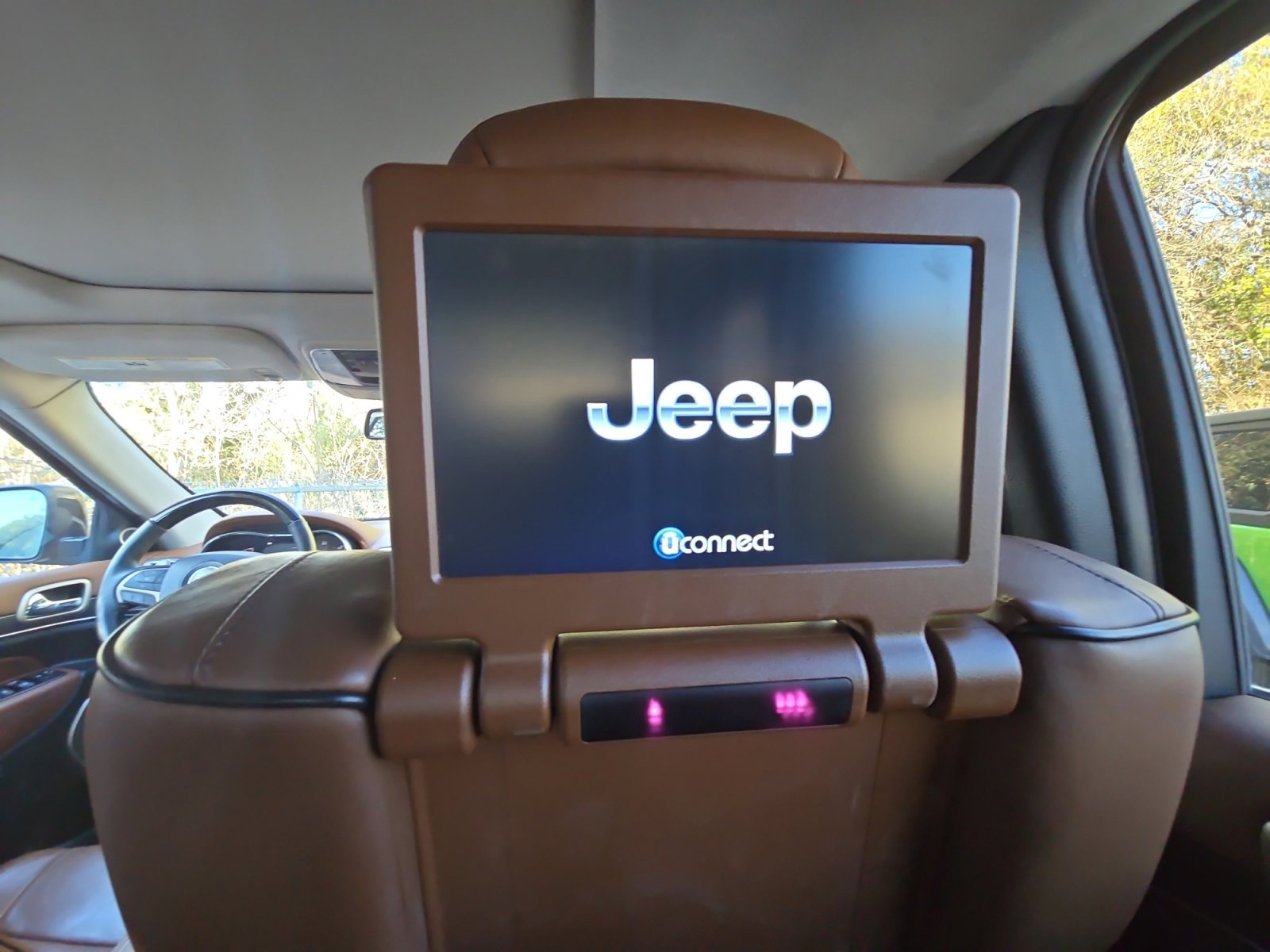 Used 2015 Jeep Grand Cherokee Summit w/ Platinum Series Group image 31