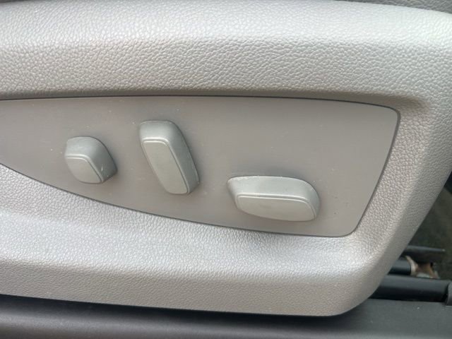 Used 2018 Chevrolet Silverado 1500 LTZ image 38