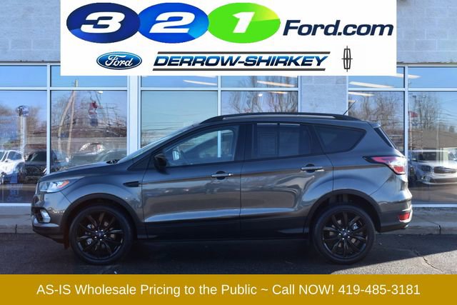 Used 2017 Ford Escape SE w/ SE Sport Appearance Package image 2