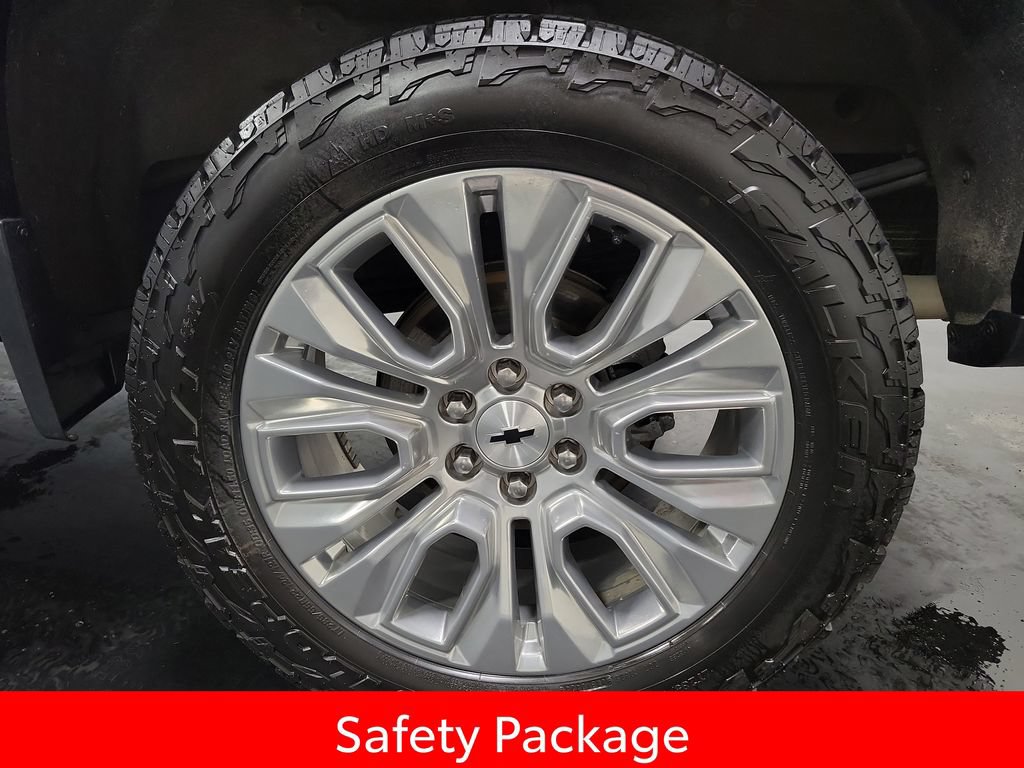 Used 2023 Chevrolet Silverado 1500 LTZ AWD/4WD image 10