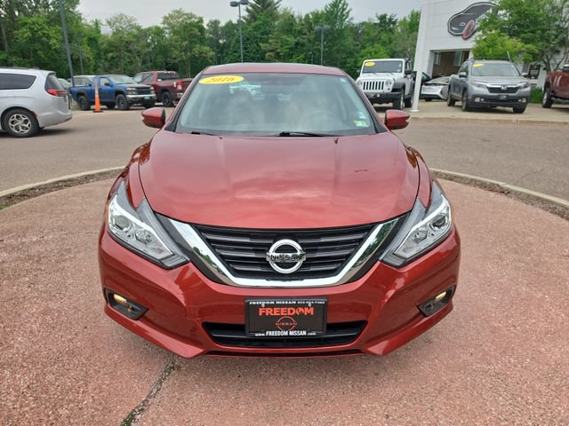 Used 2016 Nissan Altima 2.5 SV w/ Convenience Package FWD image 8