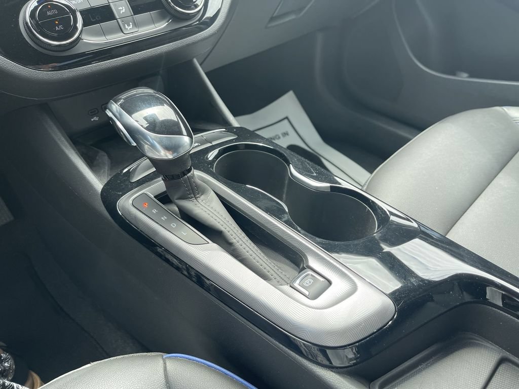 Used 2024 Buick Envista Sport Touring w/ Convenience II Package FWD image 29