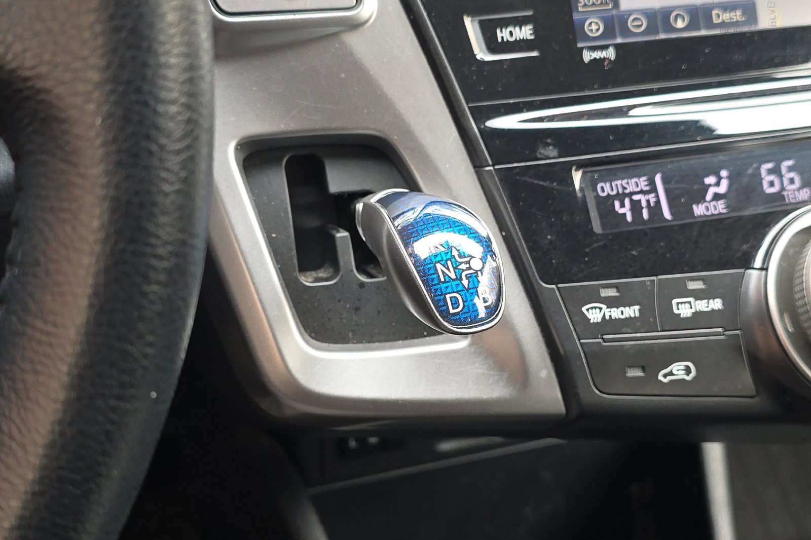 Used 2017 Toyota Prius V Four image 28