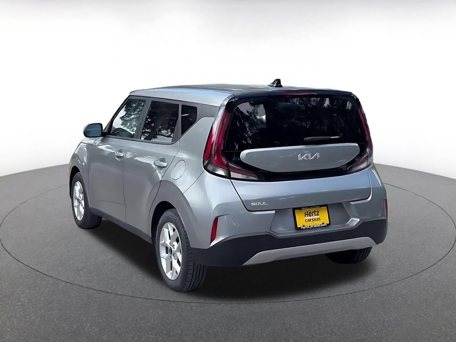 Used 2025 Kia Soul LX w/ LX Technology Package FWD image 10