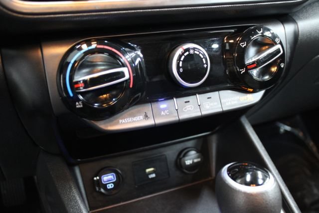 Used 2023 Hyundai Kona SE FWD image 20