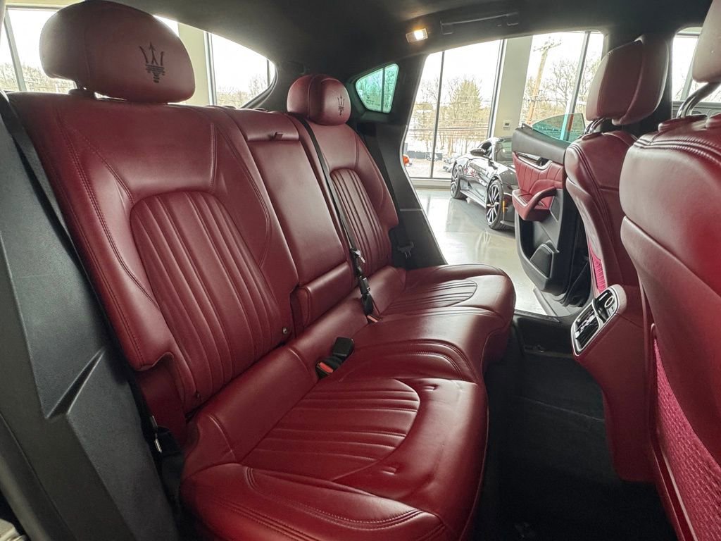 Used 2021 Maserati Levante GranSport image 11