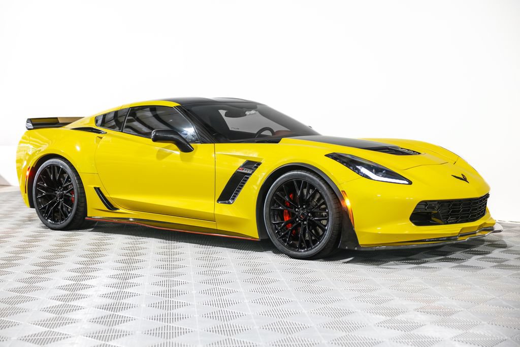 Used 2016 Chevrolet Corvette Z06 w/ 3LZ Preferred Equipment Group RWD image 4