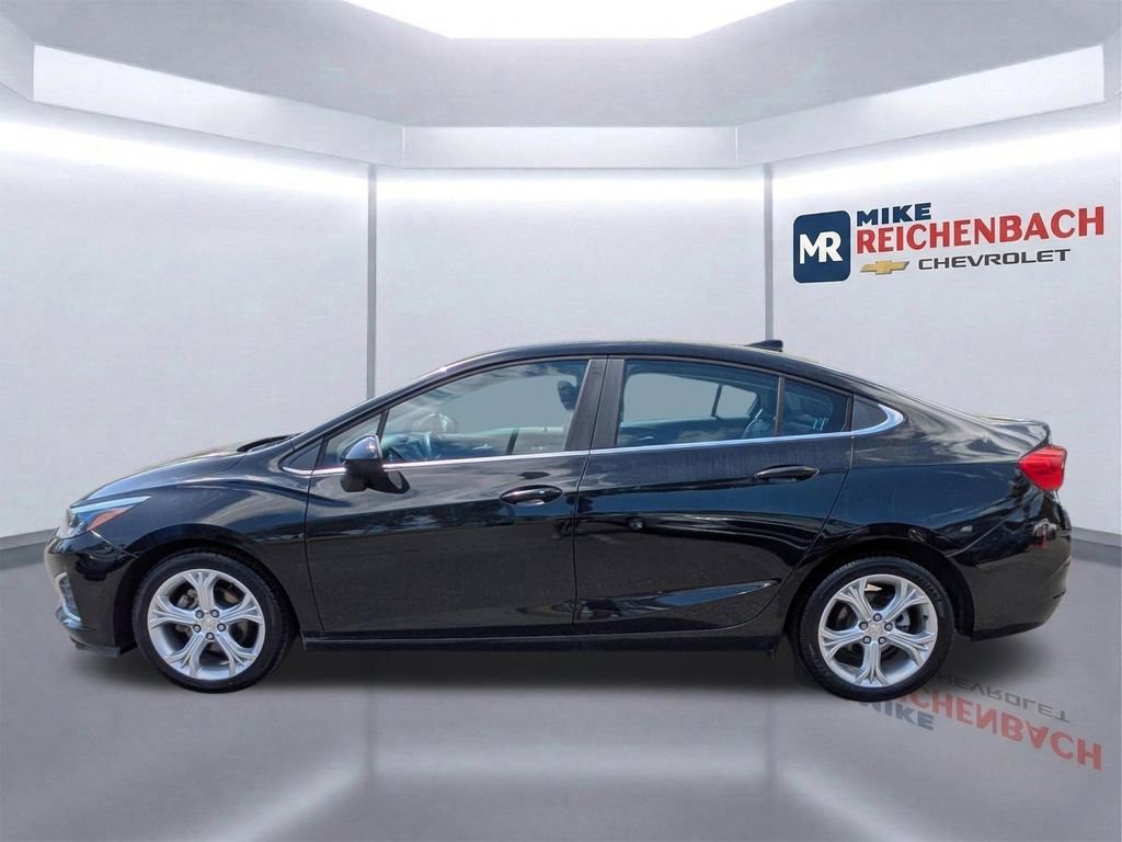 Used 2019 Chevrolet Cruze Premier image 14