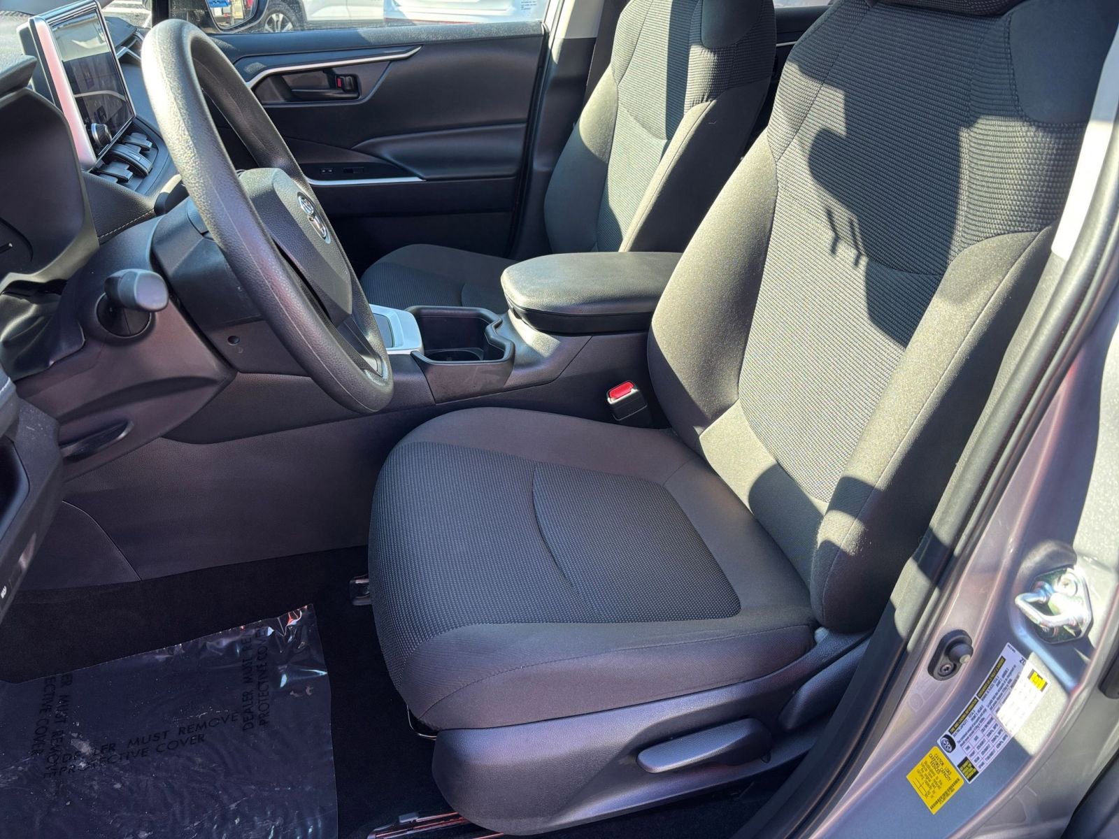 Used 2025 Toyota RAV4 LE image 32