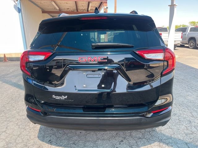Used 2024 GMC Terrain SLE w/ Driver Convenience Package image 5