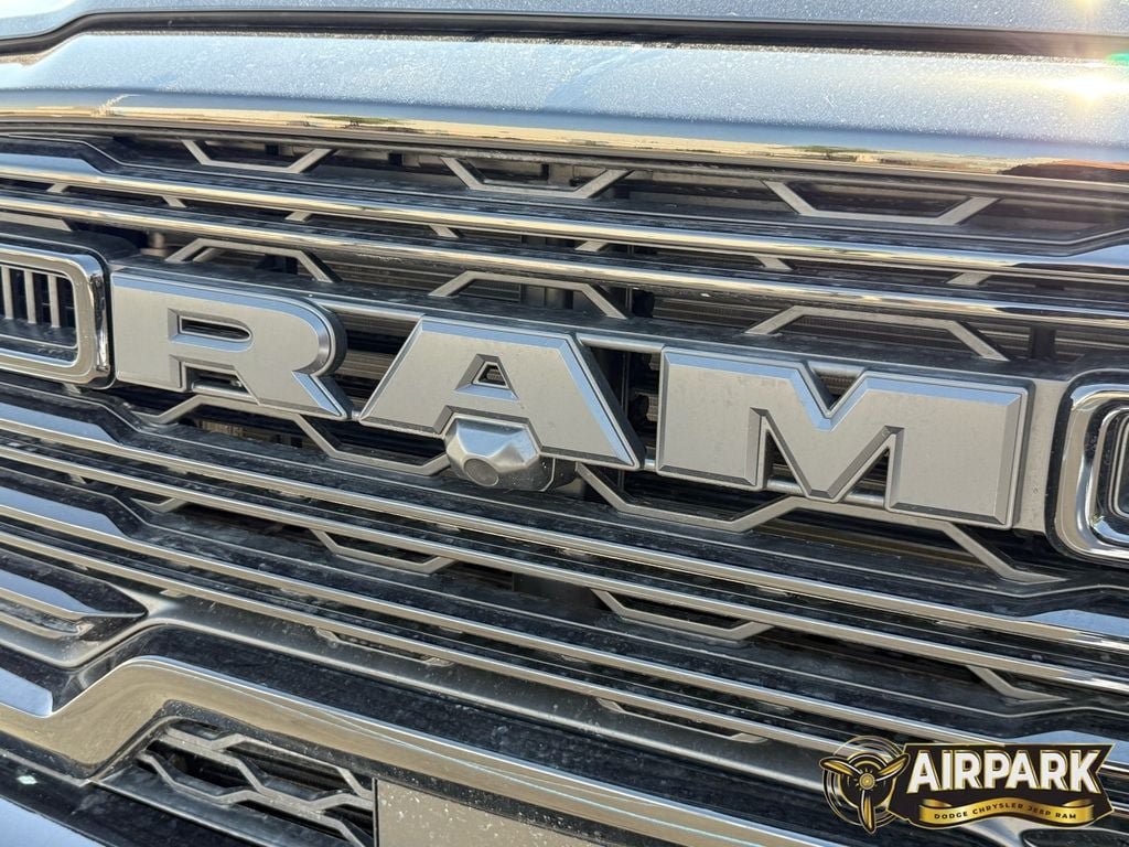 New 2025 RAM 2500 Laramie AWD/4WD image 11