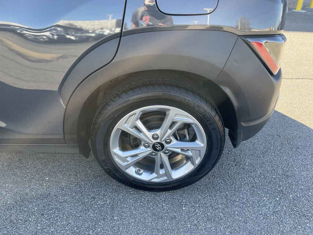 Used 2023 Hyundai Kona SEL w/ Convenience Package AWD/4WD image 10