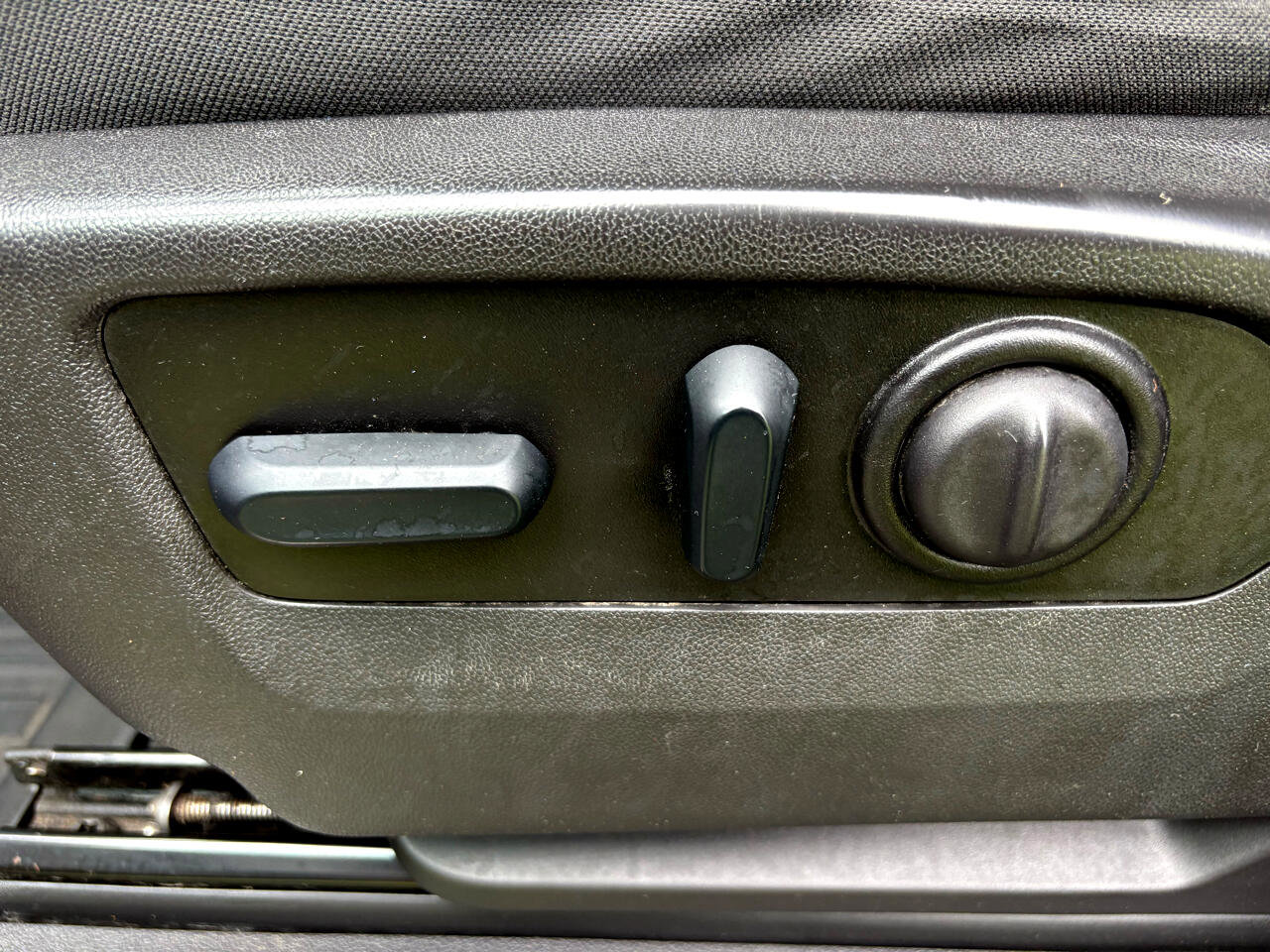 Used 2022 GMC Sierra 2500 SLE w/ SLE Value Package; image 10