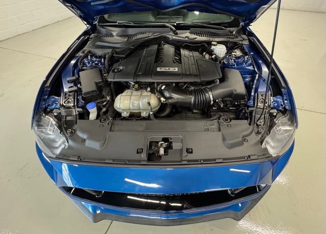 Used 2022 Ford Mustang GT Premium w/ Black Accent Package RWD image 27