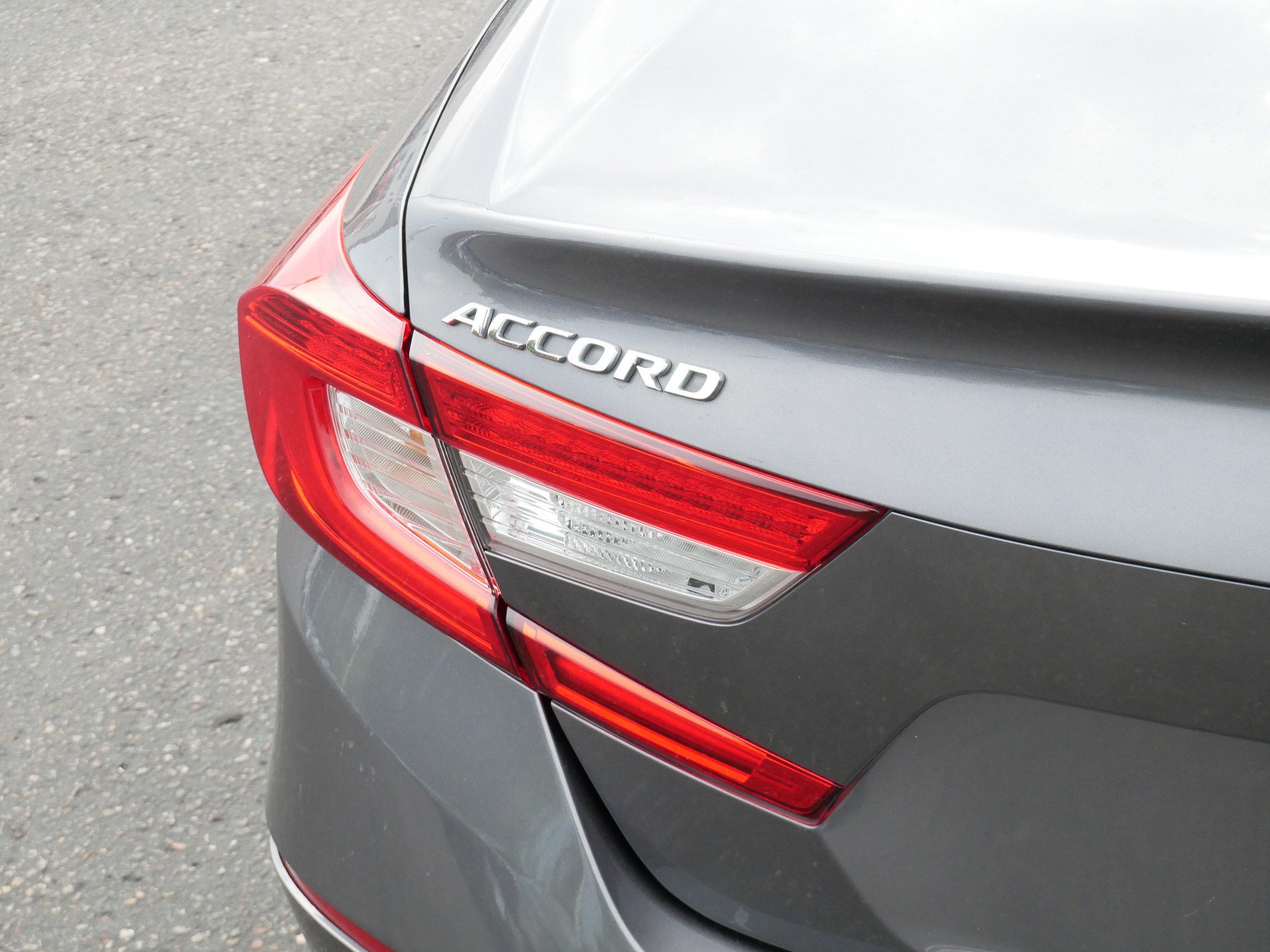Used 2018 Honda Accord EX-L image 17