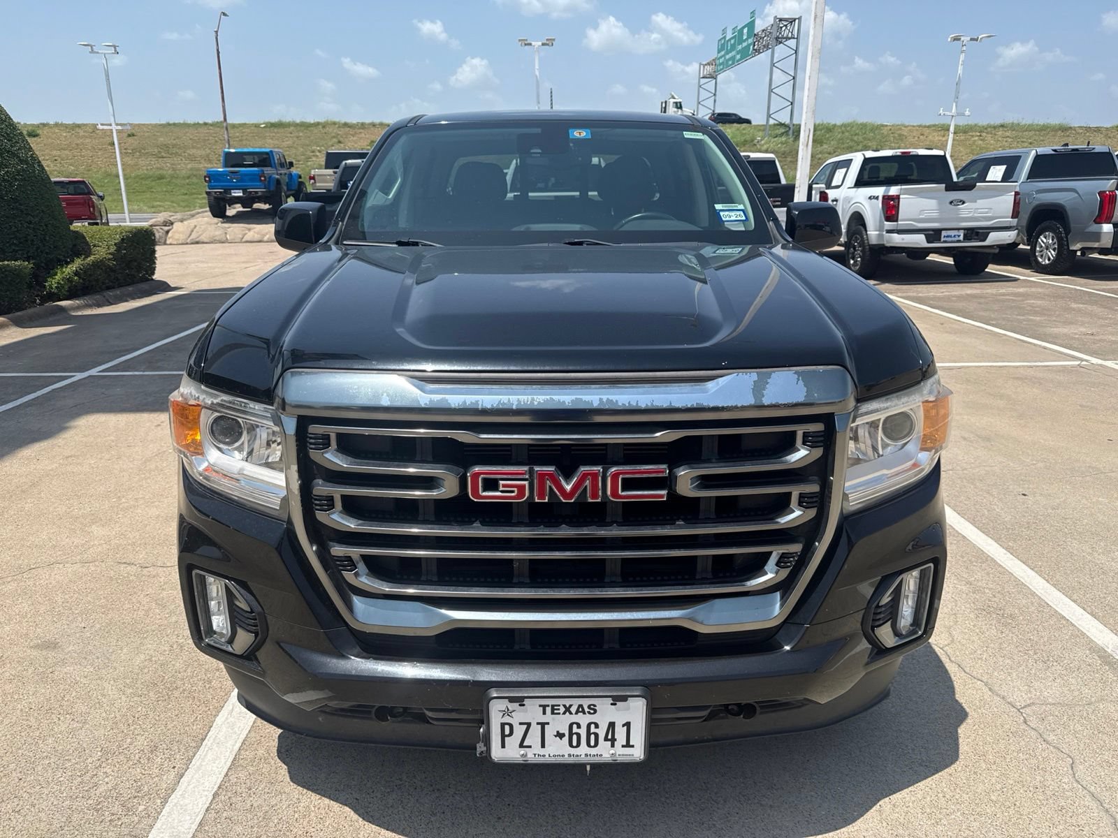 Used 2021 GMC Canyon AT4 w/ Driver Alert Package AWD/4WD image 3