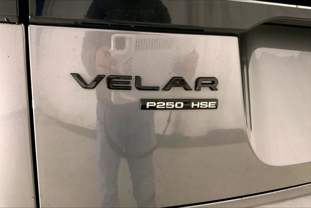 Used 2018 Land Rover Range Rover Velar R-Dynamic HSE image 30