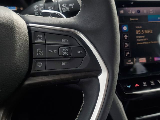 New 2026 Jeep Grand Cherokee Altitude image 18