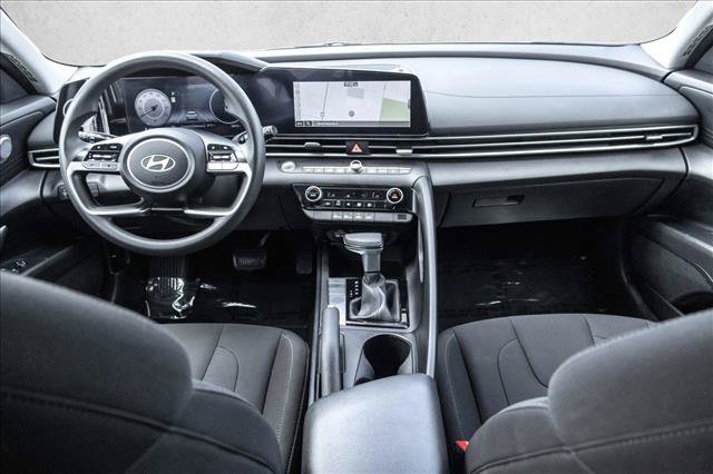 Used 2024 Hyundai Elantra SEL FWD image 20