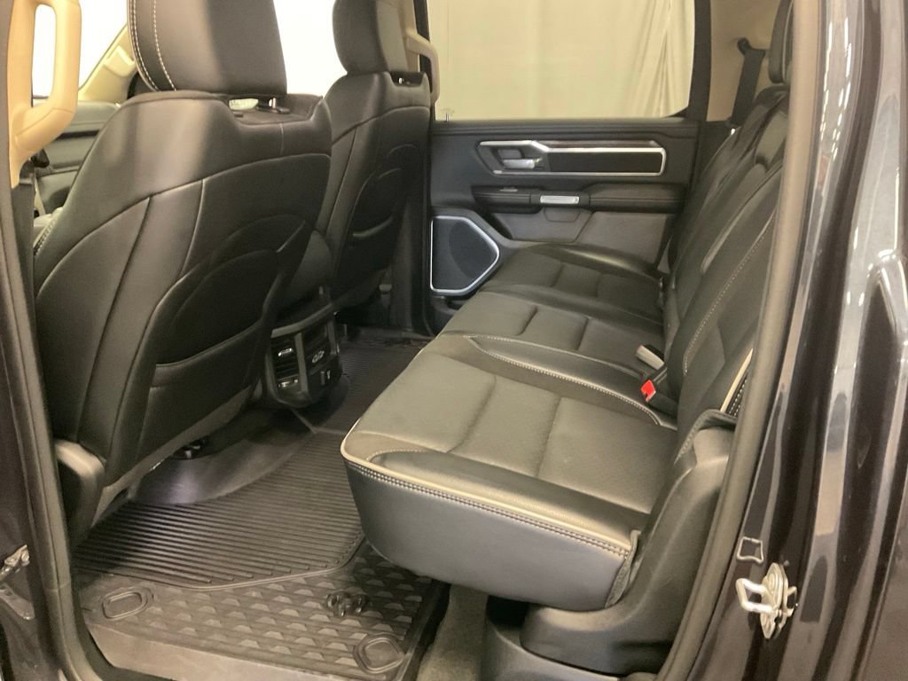Used 2020 RAM 1500 Laramie AWD/4WD image 35