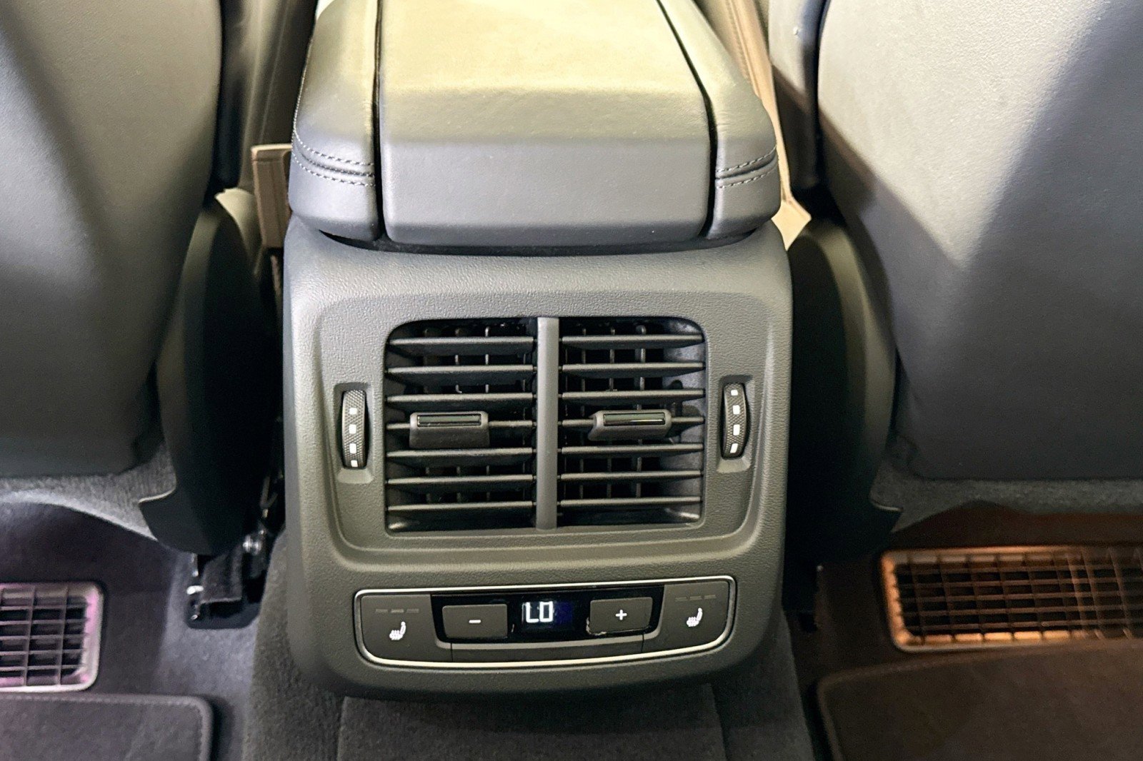 Used 2023 Audi RS e-tron GT image 23