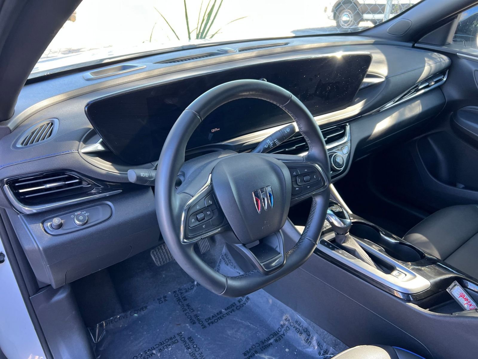 Used 2025 Buick Envista Sport Touring image 31