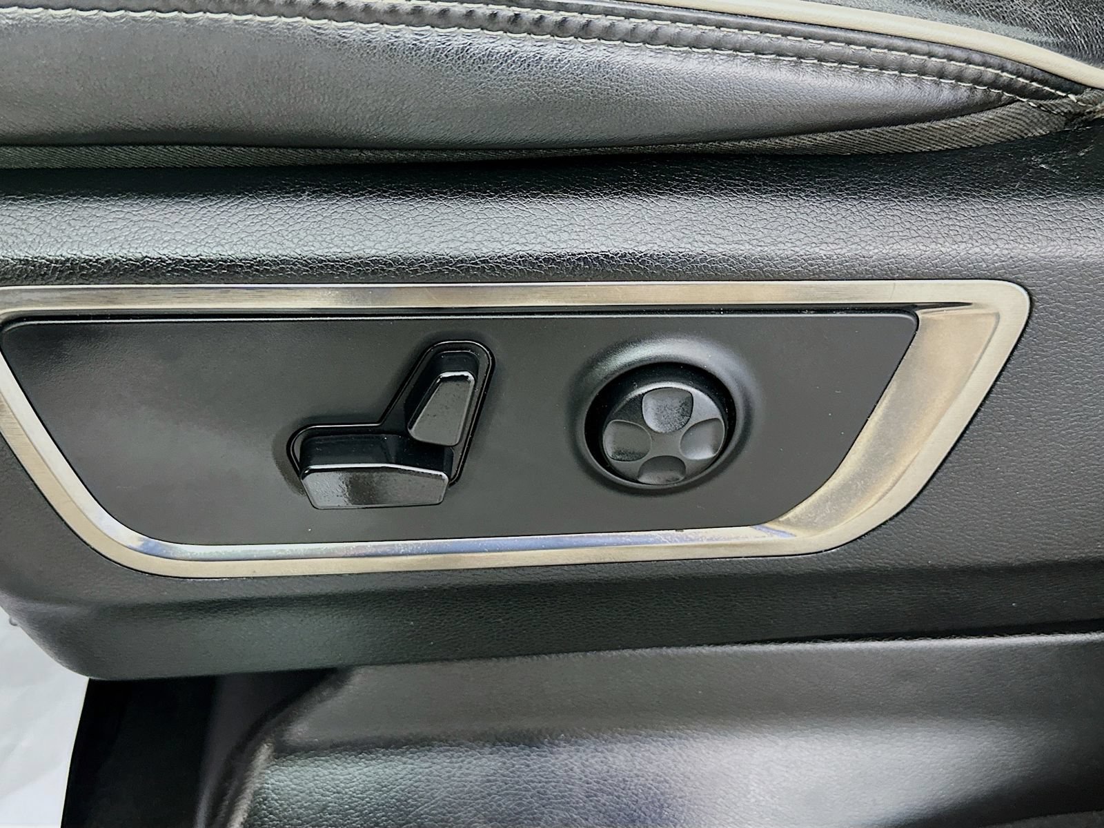 Used 2019 RAM 1500 Limited AWD/4WD image 20