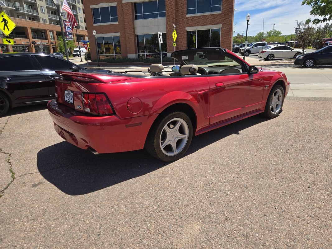 Used 2000 Ford Mustang GT RWD image 28