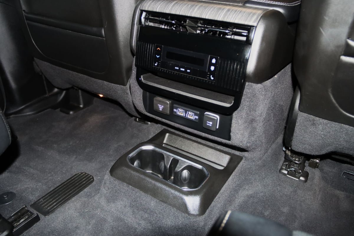 Used 2023 Jeep Wagoneer L Series II w/ Premium Group I AWD/4WD image 69