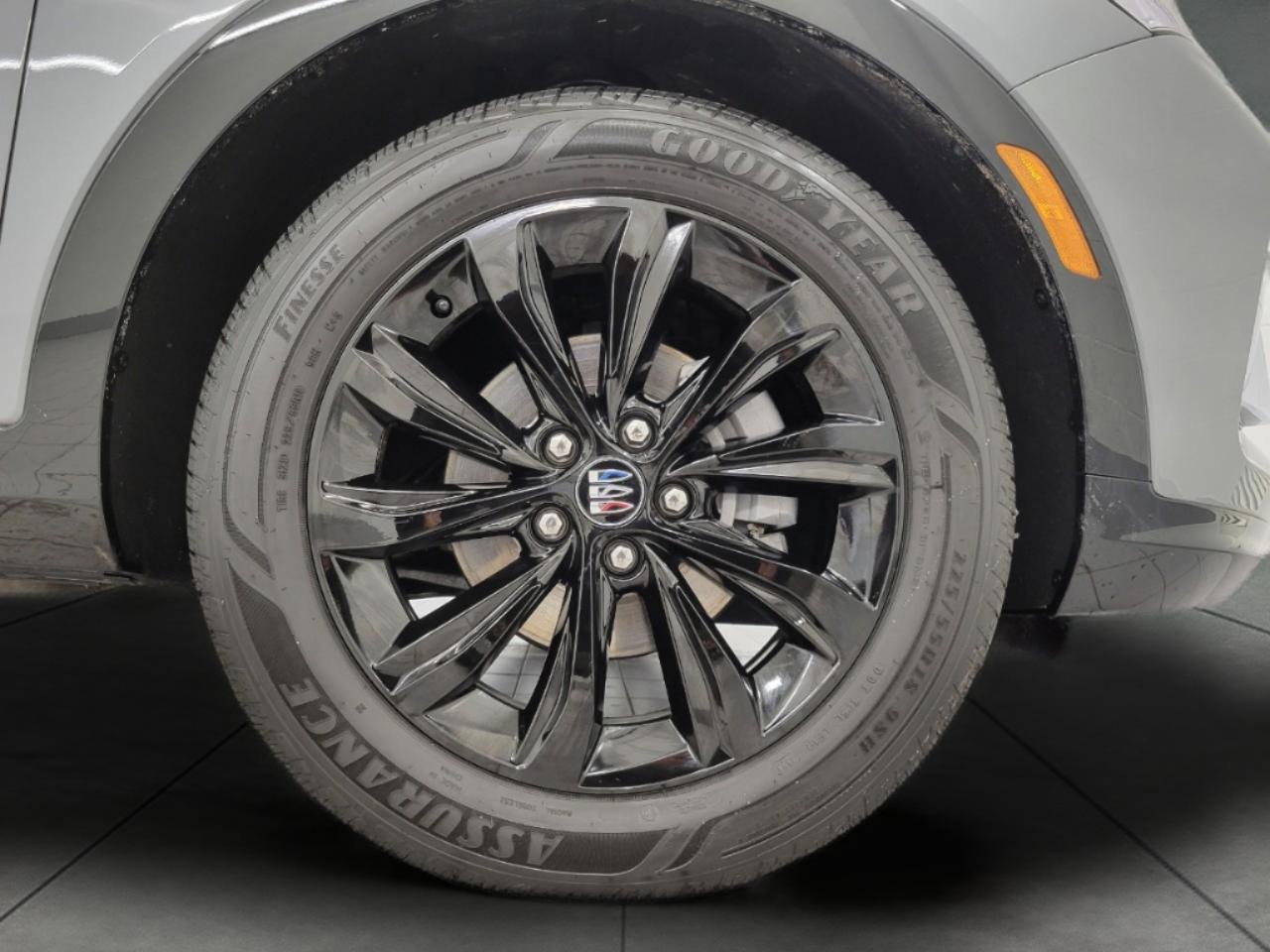 Used 2024 Buick Envista Sport Touring w/ Convenience I Package image 4