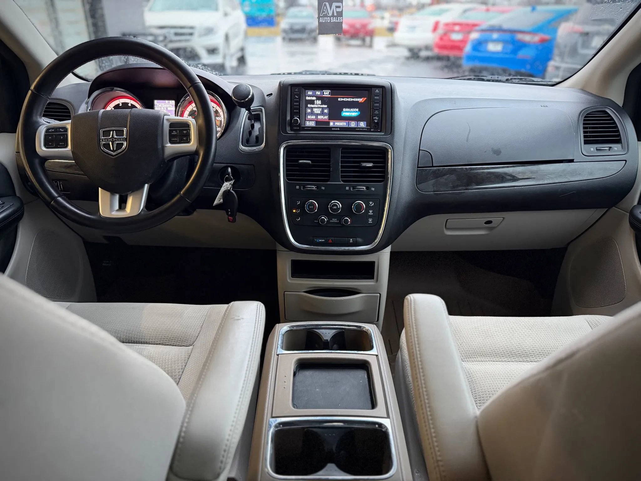 Used 2019 Dodge Grand Caravan SE w/ UConnect Hands-Free Group image 8