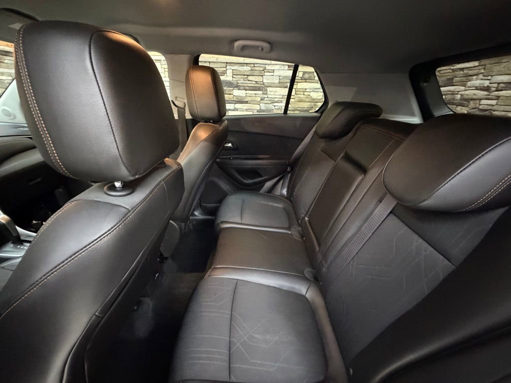 Used 2018 Chevrolet Trax LT w/ LT Convenience Package image 27