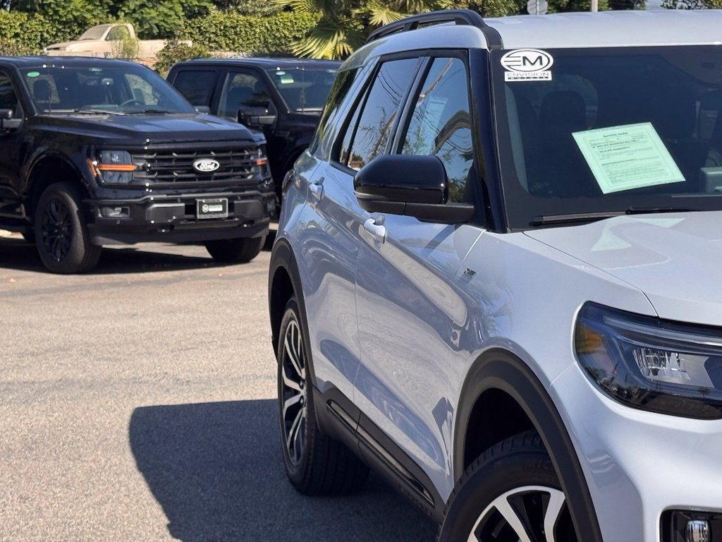 Used 2026 Ford Explorer ST-Line RWD image 5
