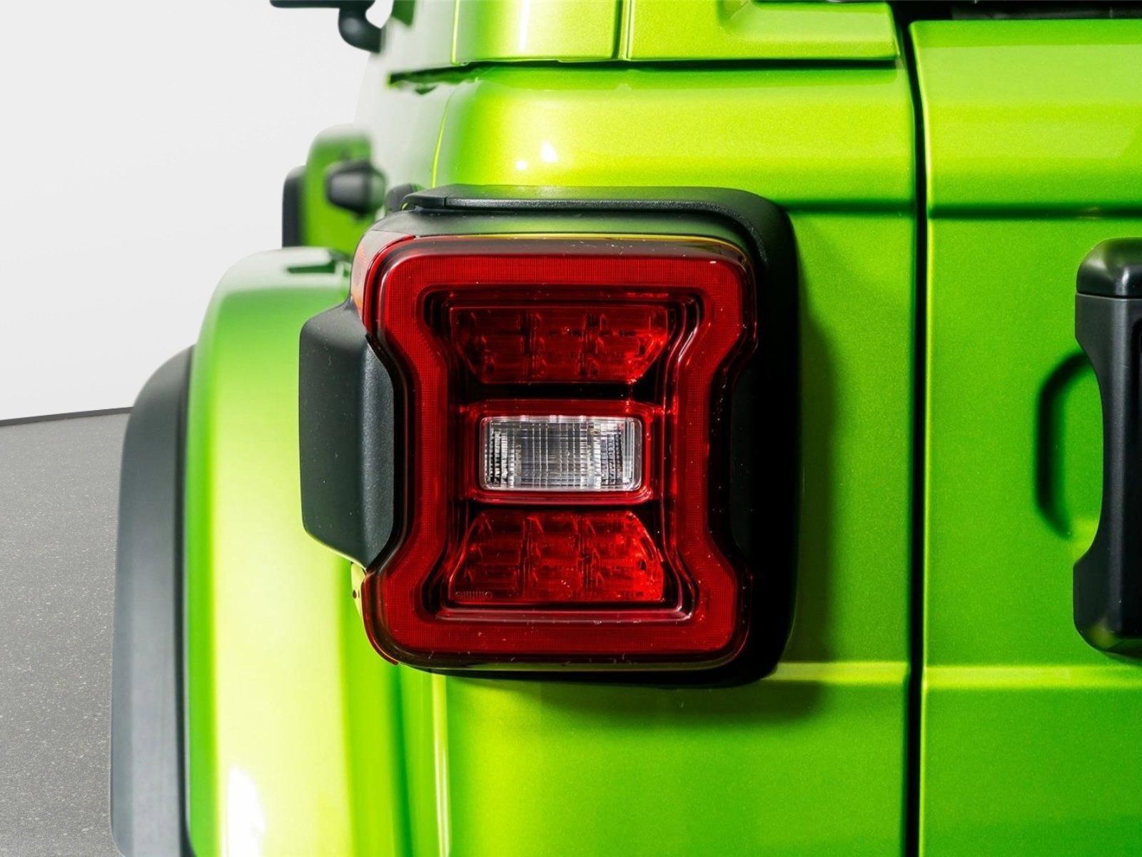 Used 2025 Jeep Wrangler Unlimited Rubicon 392 image 12