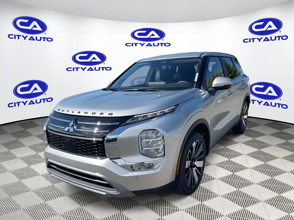 New 2025 Mitsubishi Outlander SE image 7