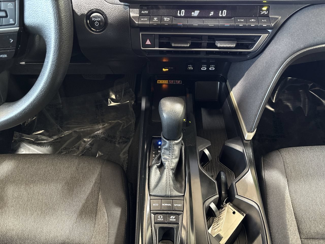 Used 2025 Toyota Camry LE FWD image 21