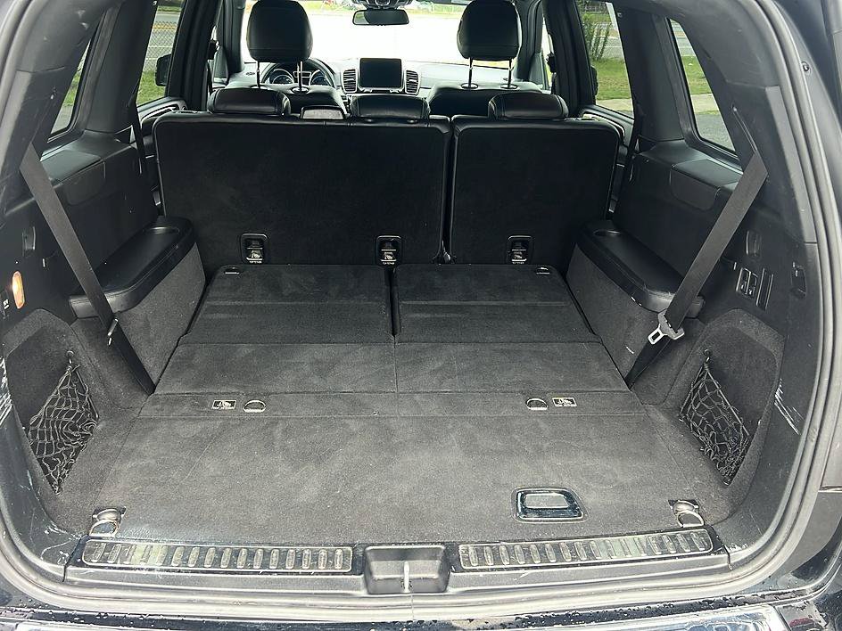 Used 2017 Mercedes-Benz GLS 450 4MATIC w/ Premium Package image 10