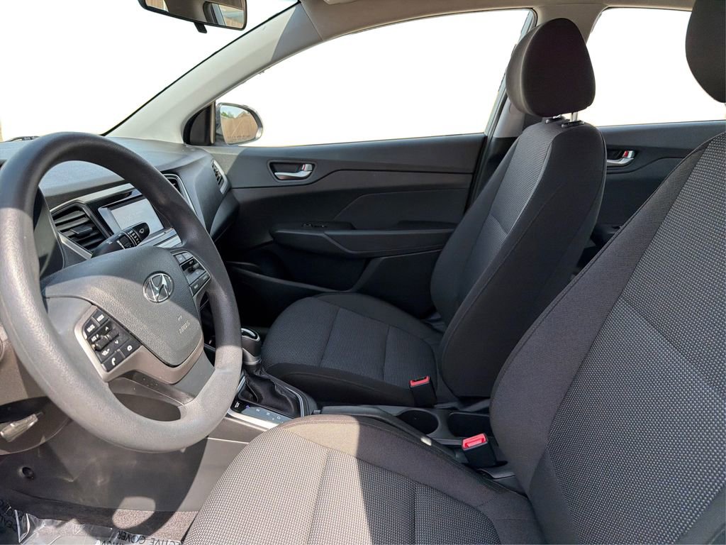 Used 2021 Hyundai Accent SE image 10