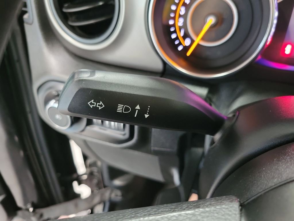 Used 2019 Jeep Wrangler Sport image 31