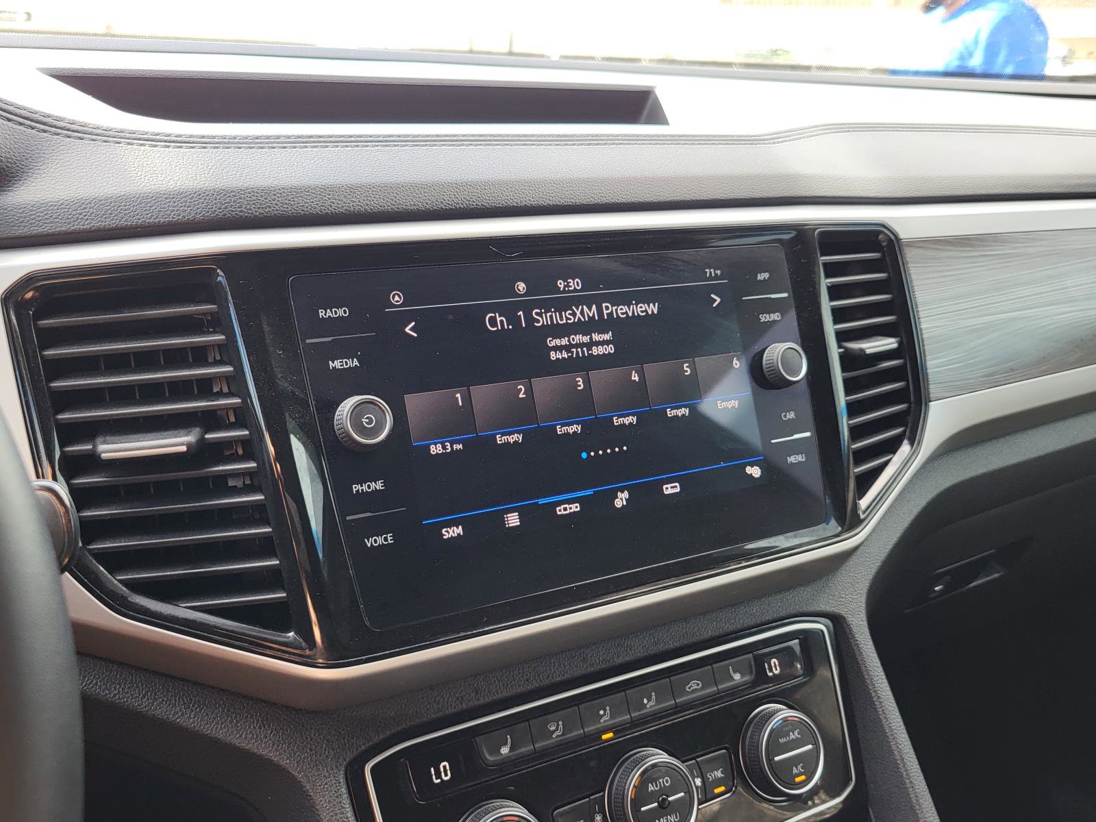 Used 2023 Volkswagen Atlas Cross Sport SE image 26