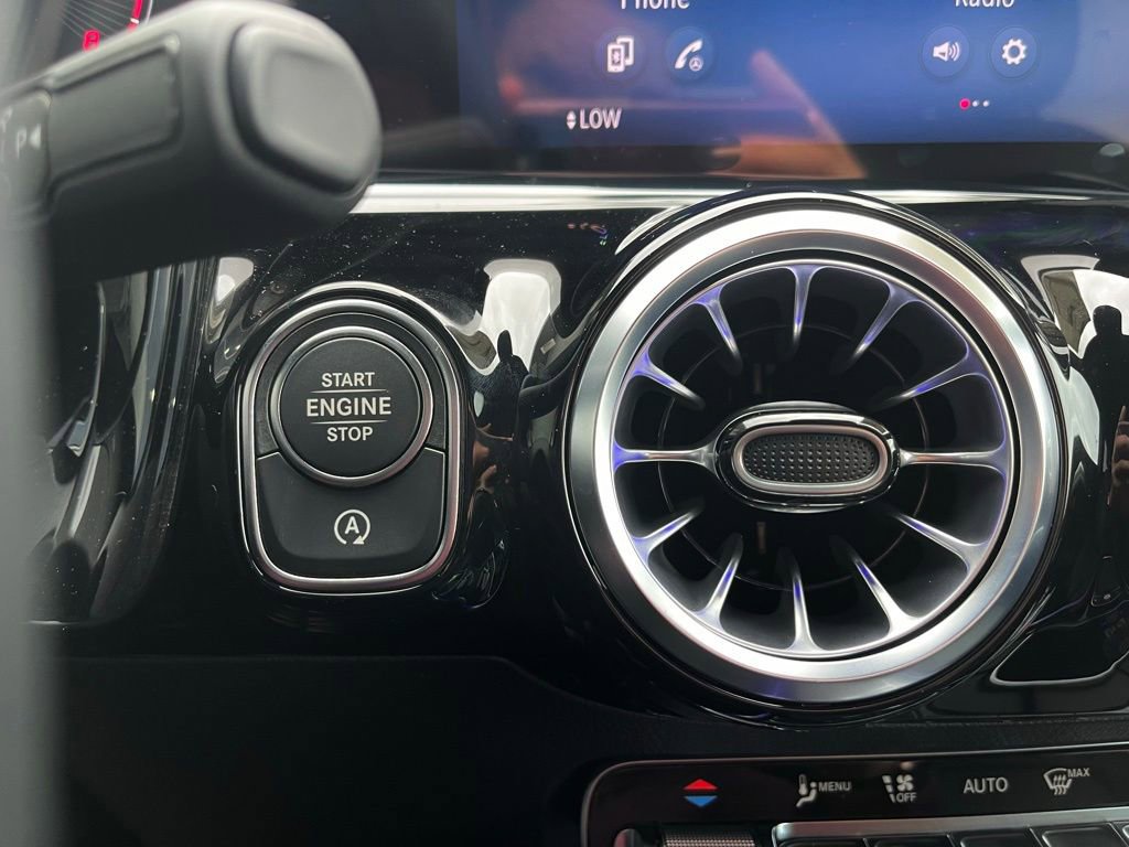 Used 2025 Mercedes-Benz GLA 250 4MATIC image 22