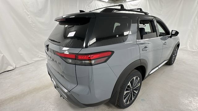 New 2026 Nissan Pathfinder Platinum image 3