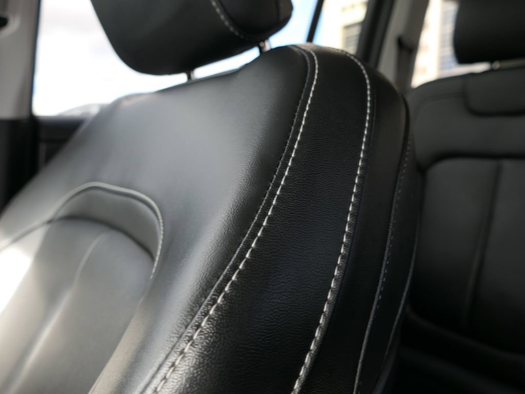 Used 2023 Jeep Grand Cherokee 4WD 4xe image 10