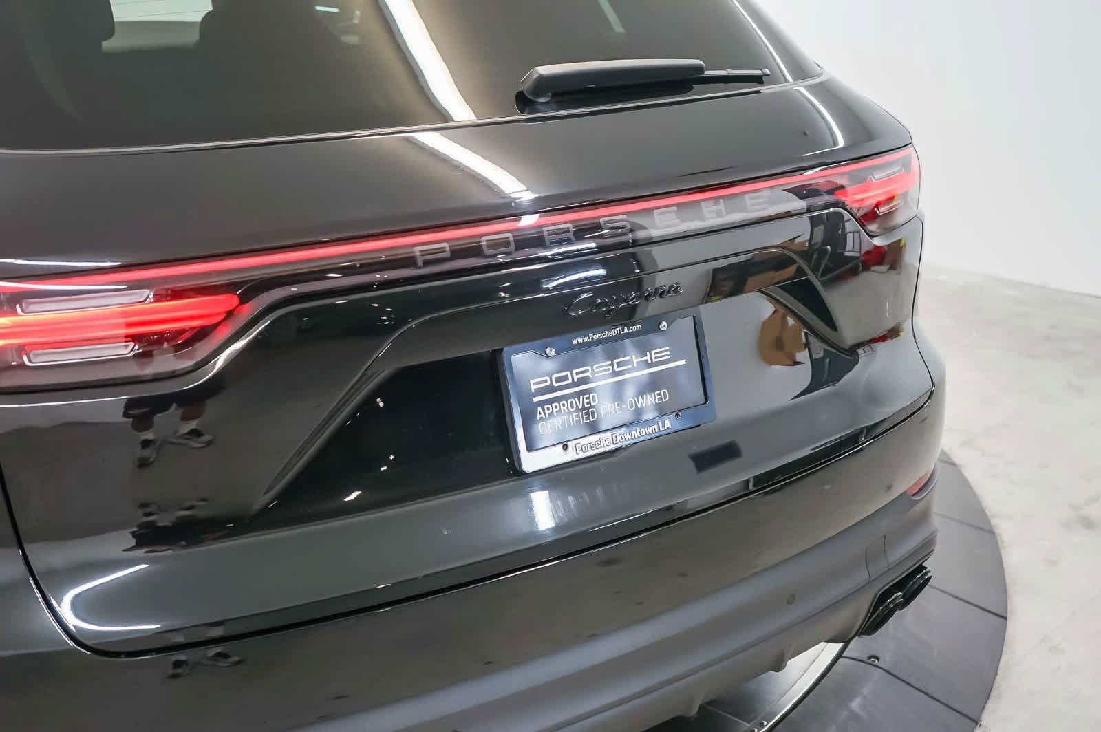 Certified 2023 Porsche Cayenne Platinum Edition AWD/4WD image 12