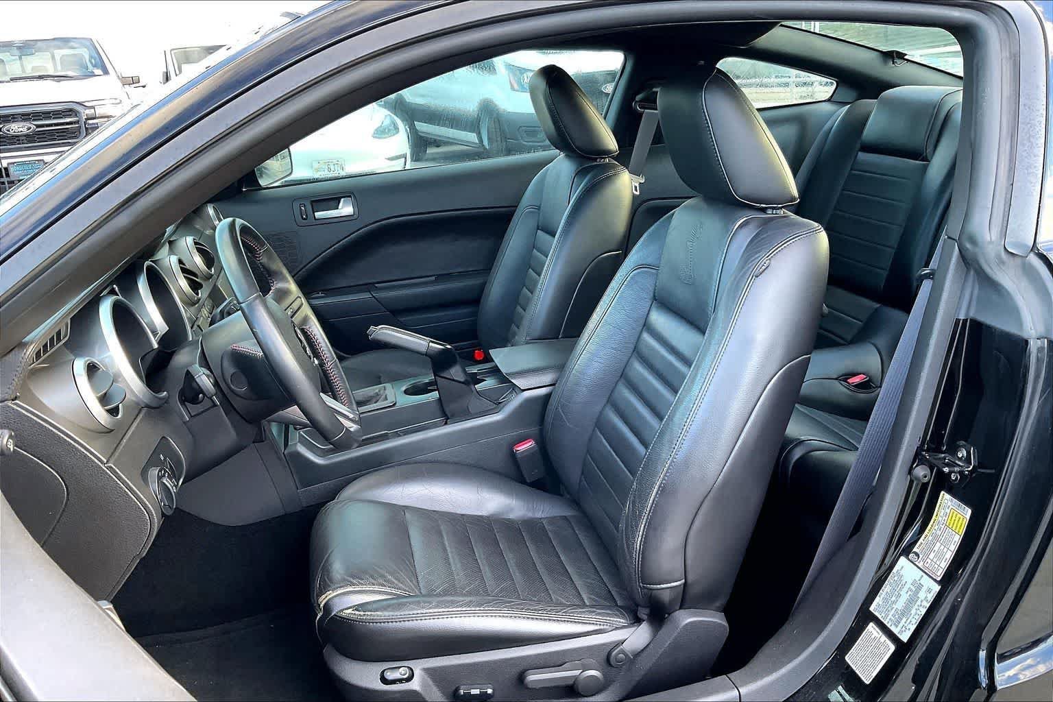 Used 2007 Ford Mustang Shelby GT500 RWD image 11