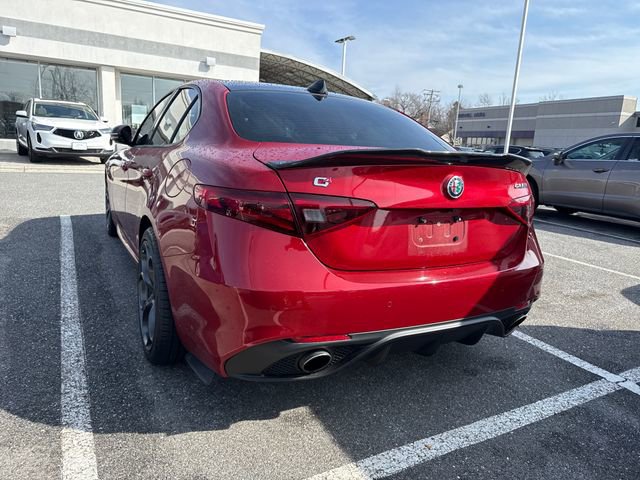 Used 2017 Alfa Romeo Giulia Ti w/ TI 19" Sport Package image 3