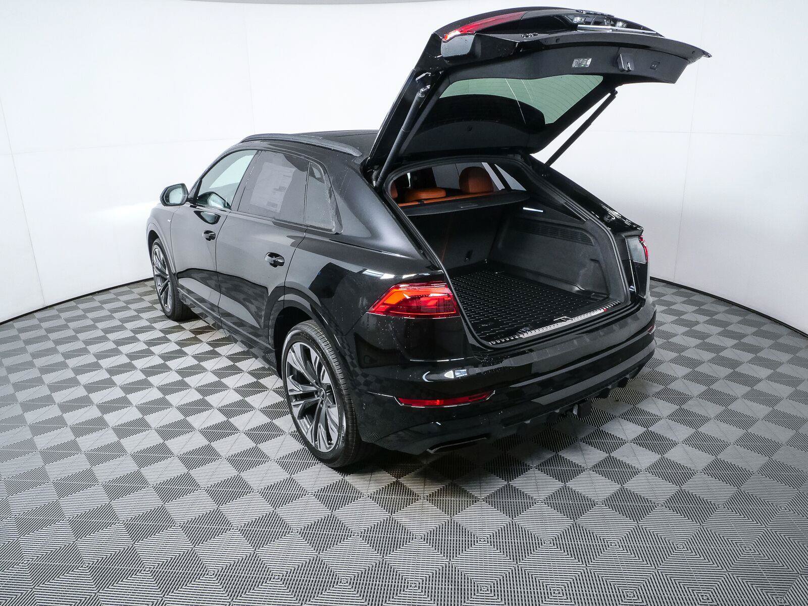 New 2027 Audi Q8 Prestige AWD/4WD image 30