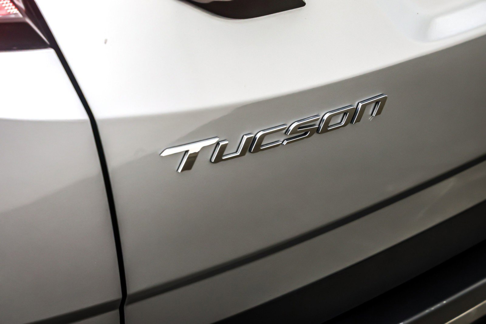 Used 2023 Hyundai Tucson Limited w/ Cargo Package image 10